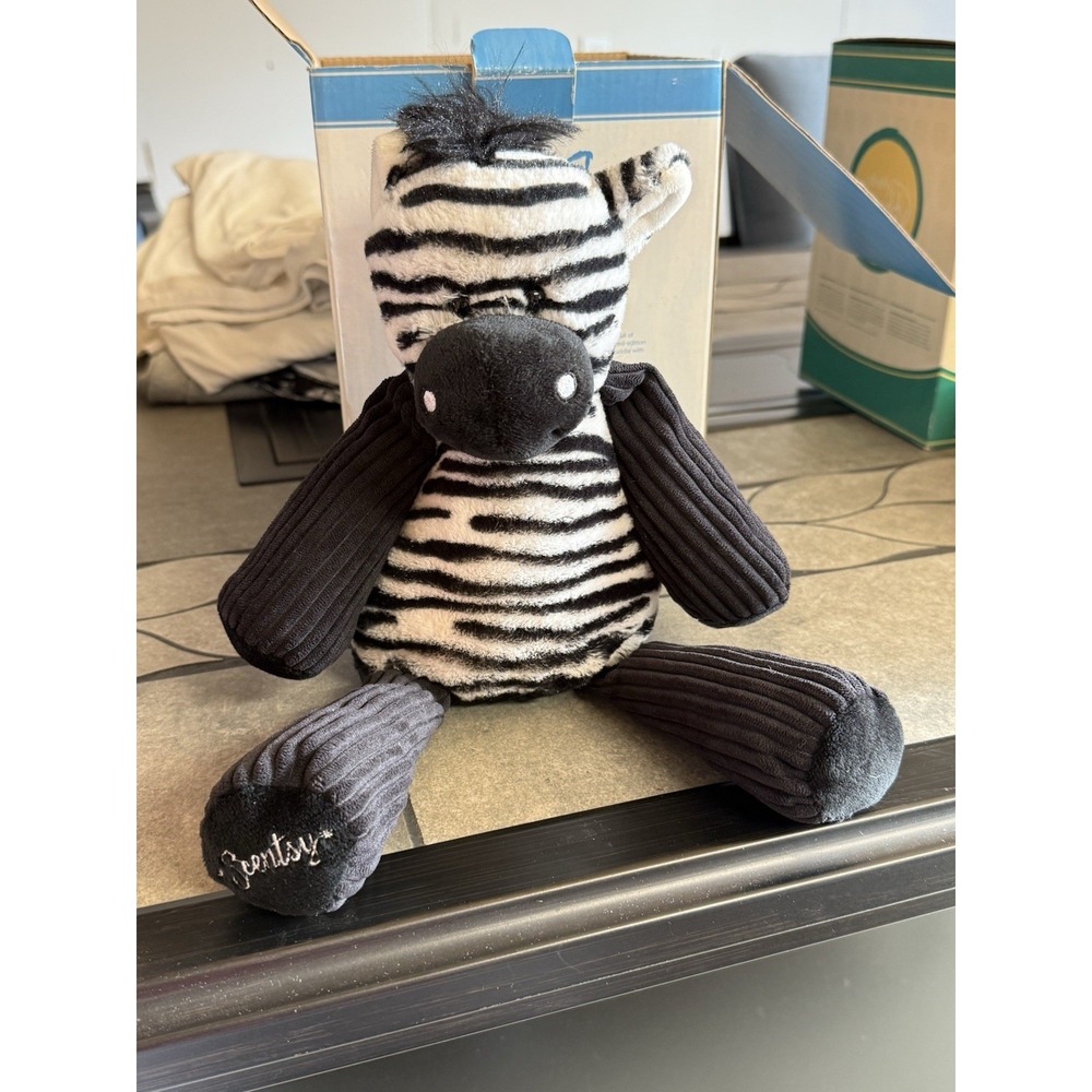 Scentsy Buddy Plush / Zuku / NEW in‎ box , Retired